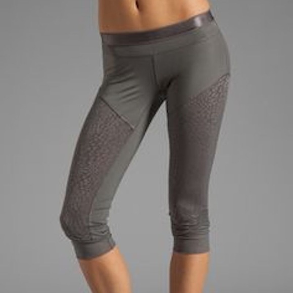 Animal Print Mesh Insert Crop Leggings - Picture 3 of 13